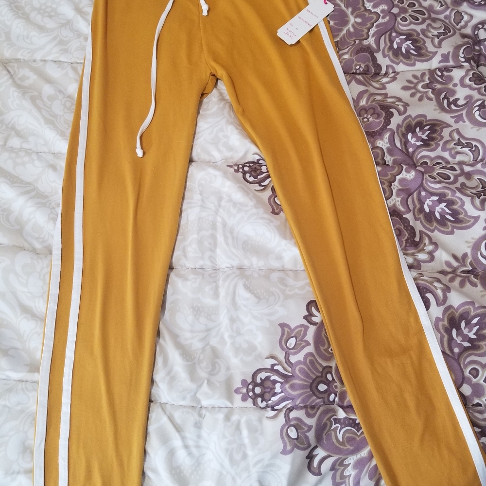 Mustard leggings